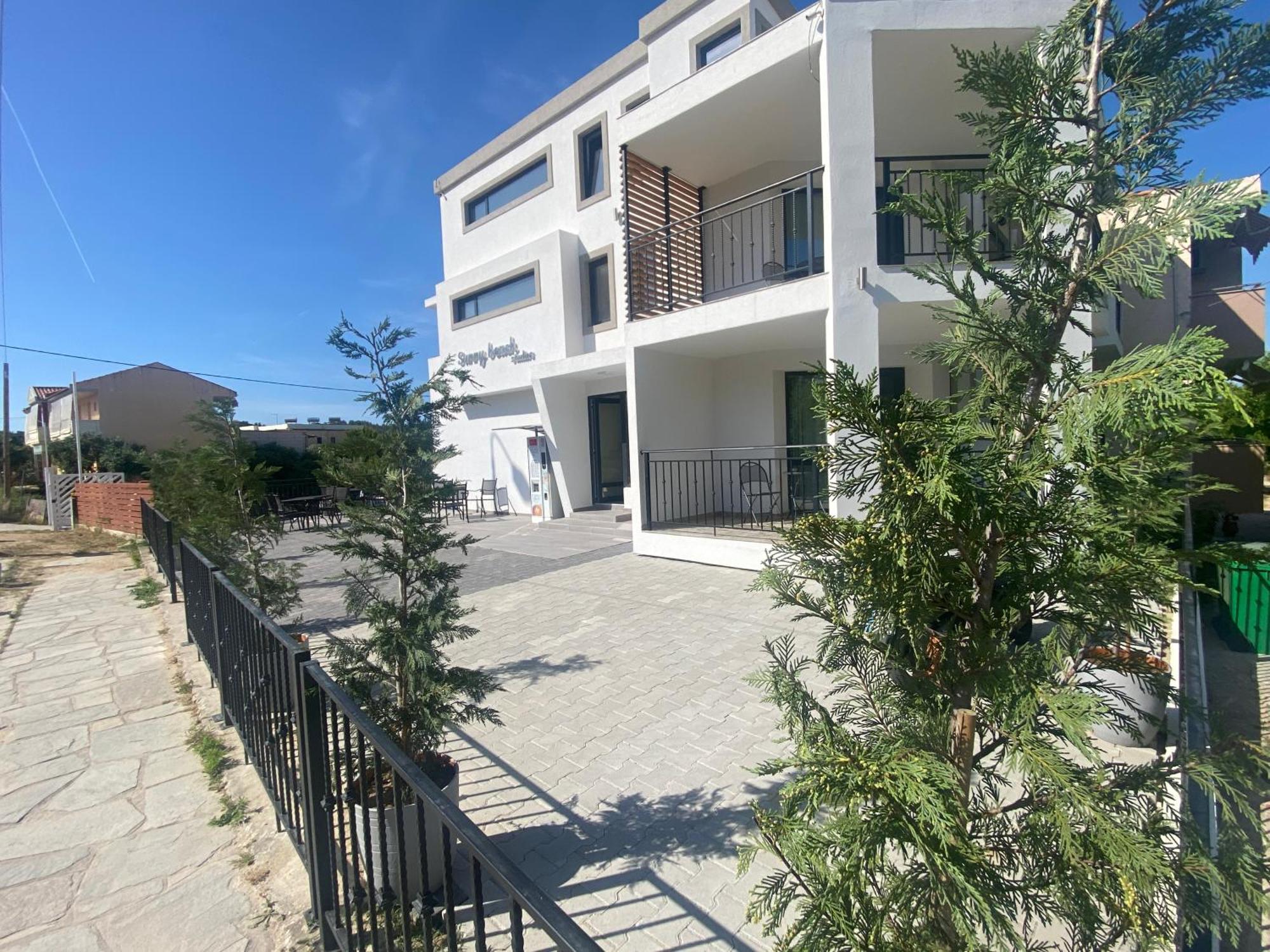 Opalium Beach Front Suites Потос Екстер'єр фото