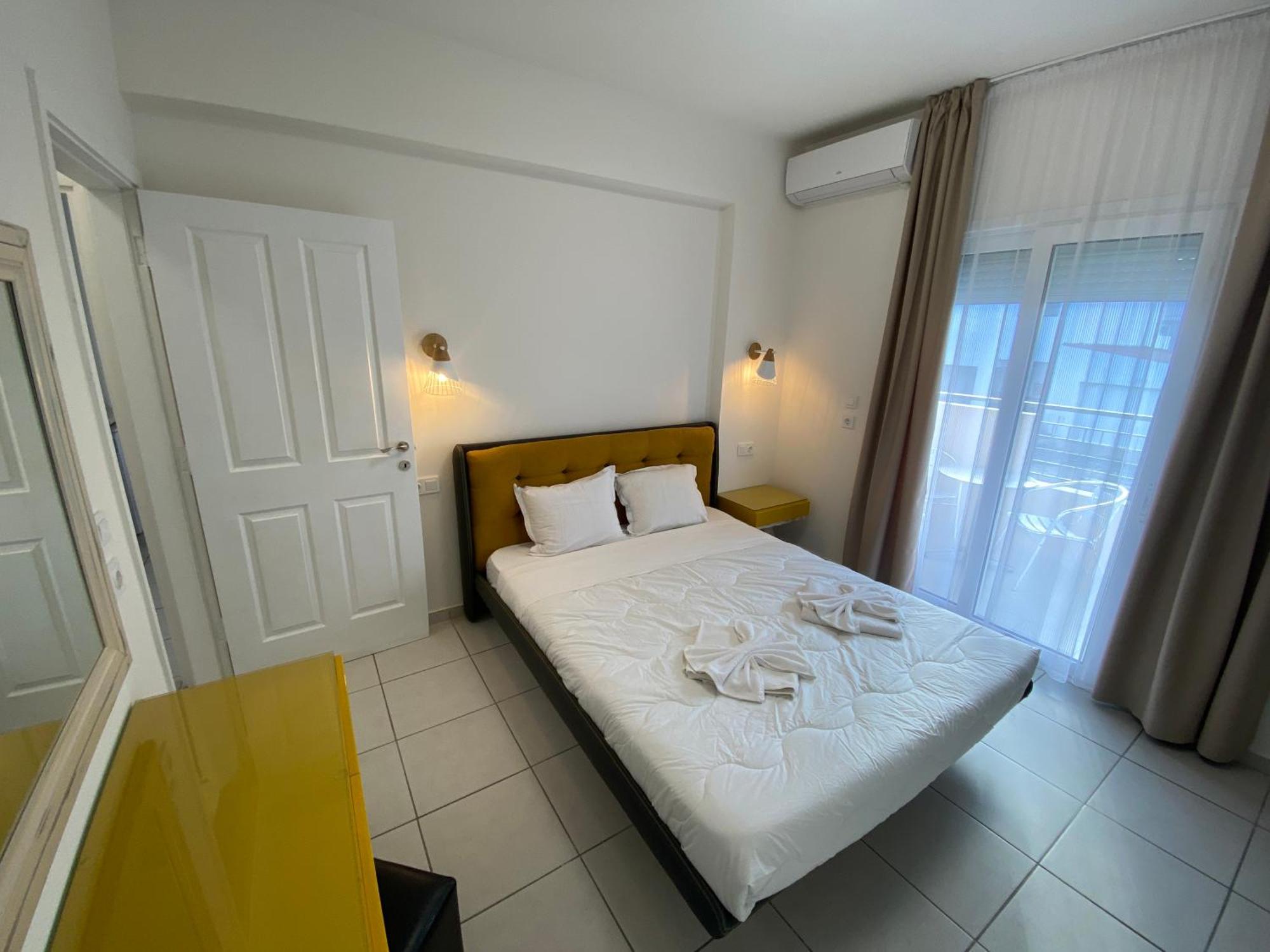 Opalium Beach Front Suites Потос Екстер'єр фото
